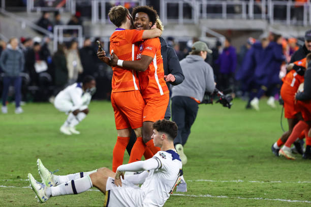 们提供了锻 们提供了锻